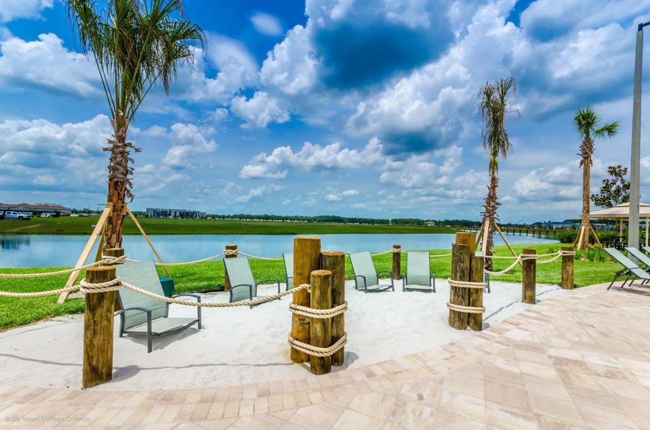 Storey Lake-6 Bedroom Pool Home- 1652st
